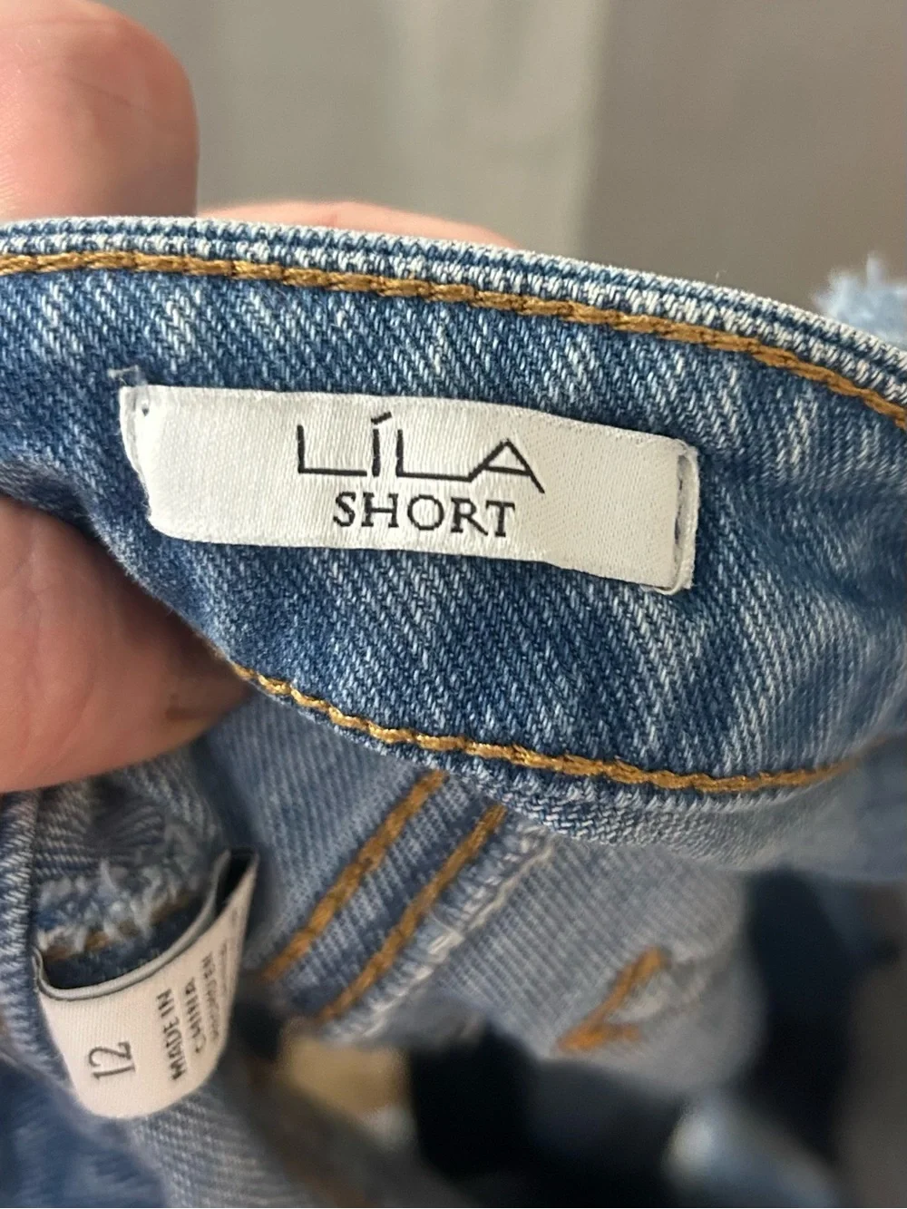 Sofia Jeans by Sofia Vergara Lila Distressed Denim Cutoff Shorts Blue Size 12